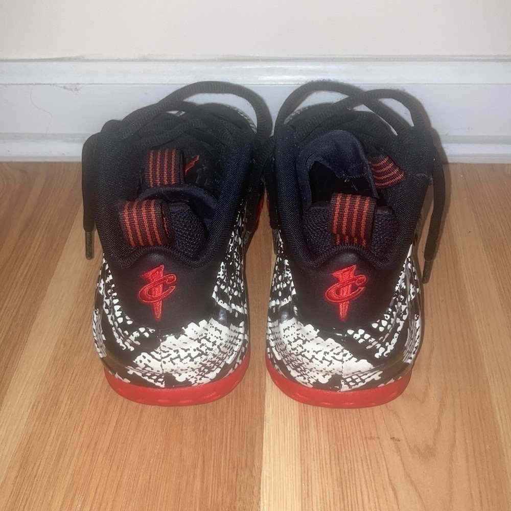 Nike Air Foamposite One 'Albino Snakeskin' View 3
